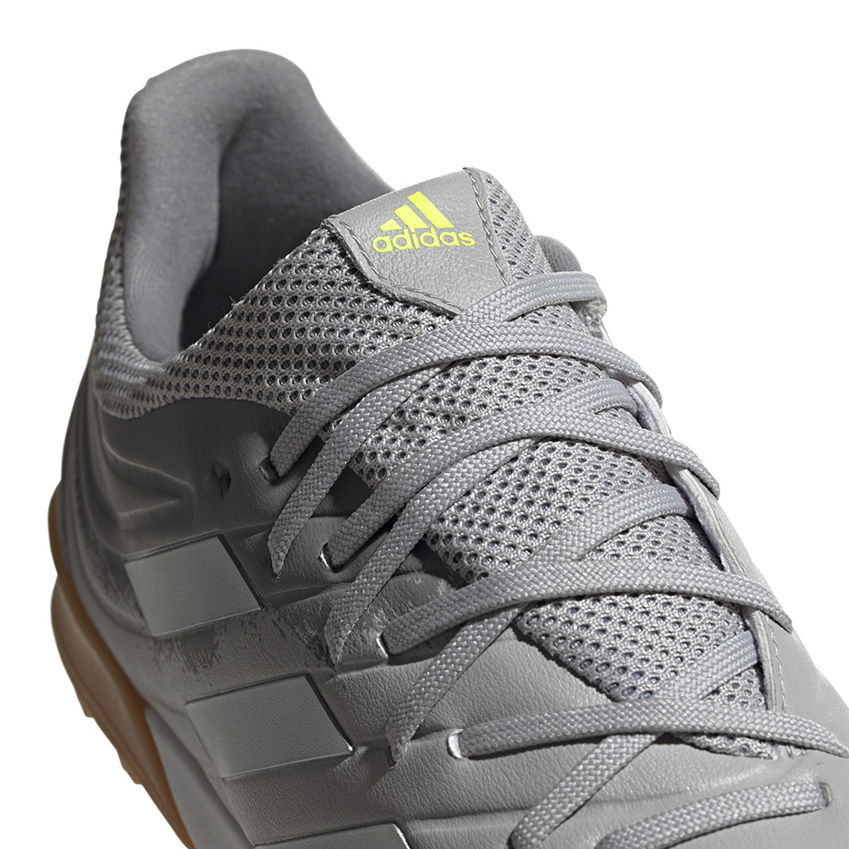 Buty piłkarskie adidas Copa 20.3 TF - obrazek 4