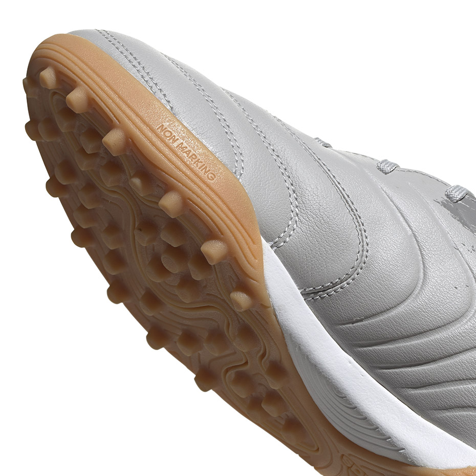 Buty piłkarskie adidas Copa 20.3 TF - obrazek 6
