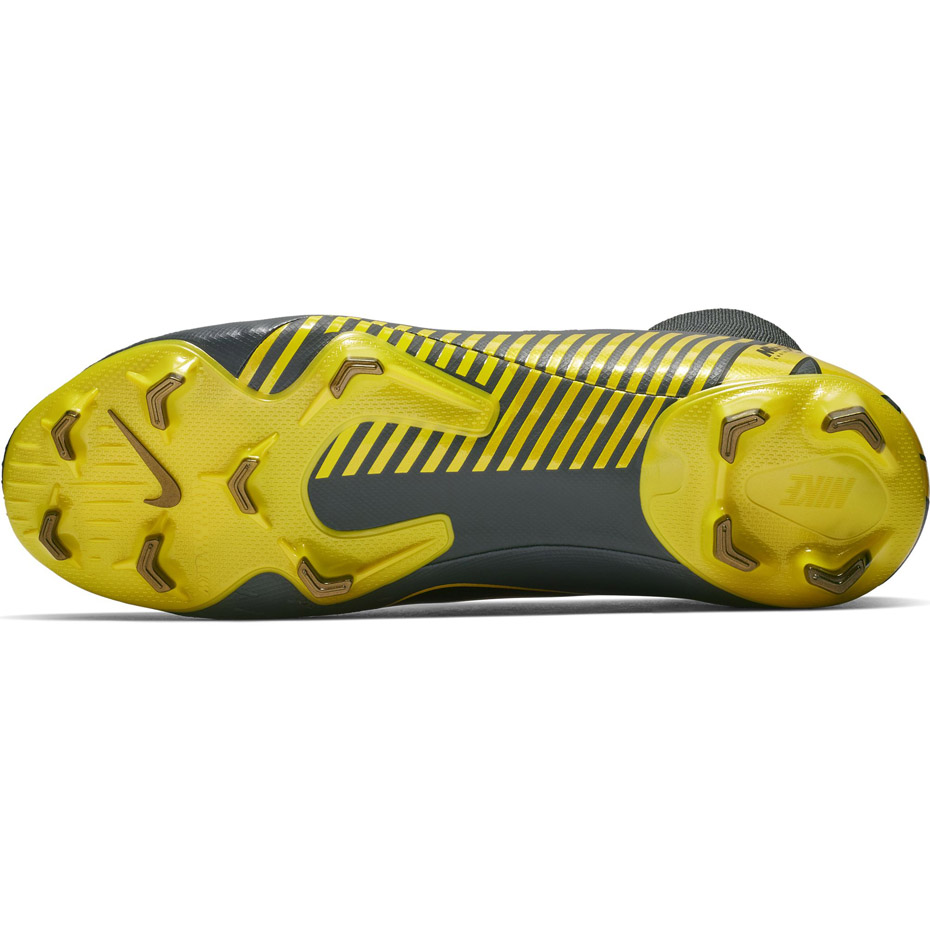 Buty piłkarskie Nike Mercurial Superfly 6 Pro FG - obrazek 4