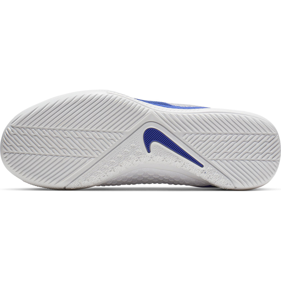 Buty piłkarskie Nike Phantom VSN Academy IC JR - obrazek 4
