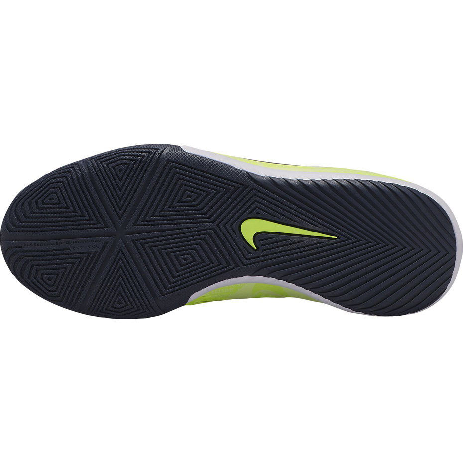 Buty piłkarskie Nike Phantom Venom Academy IC JUNIOR - obrazek 3