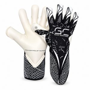 Rękawice bramkarskie Gain Control dla dzieci, młodzieży i dorosłych. Mocny grip, 4 mm German Latex, stabilizacja nadgarstka i komfort podczas każdej interwencji.