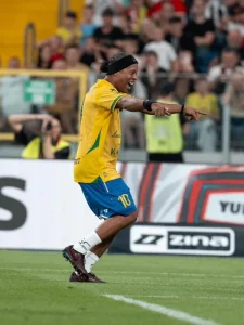 RONALDINHO